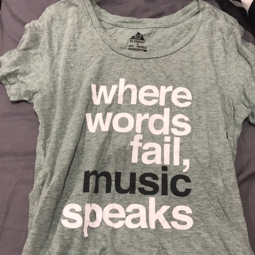 Tee shirt